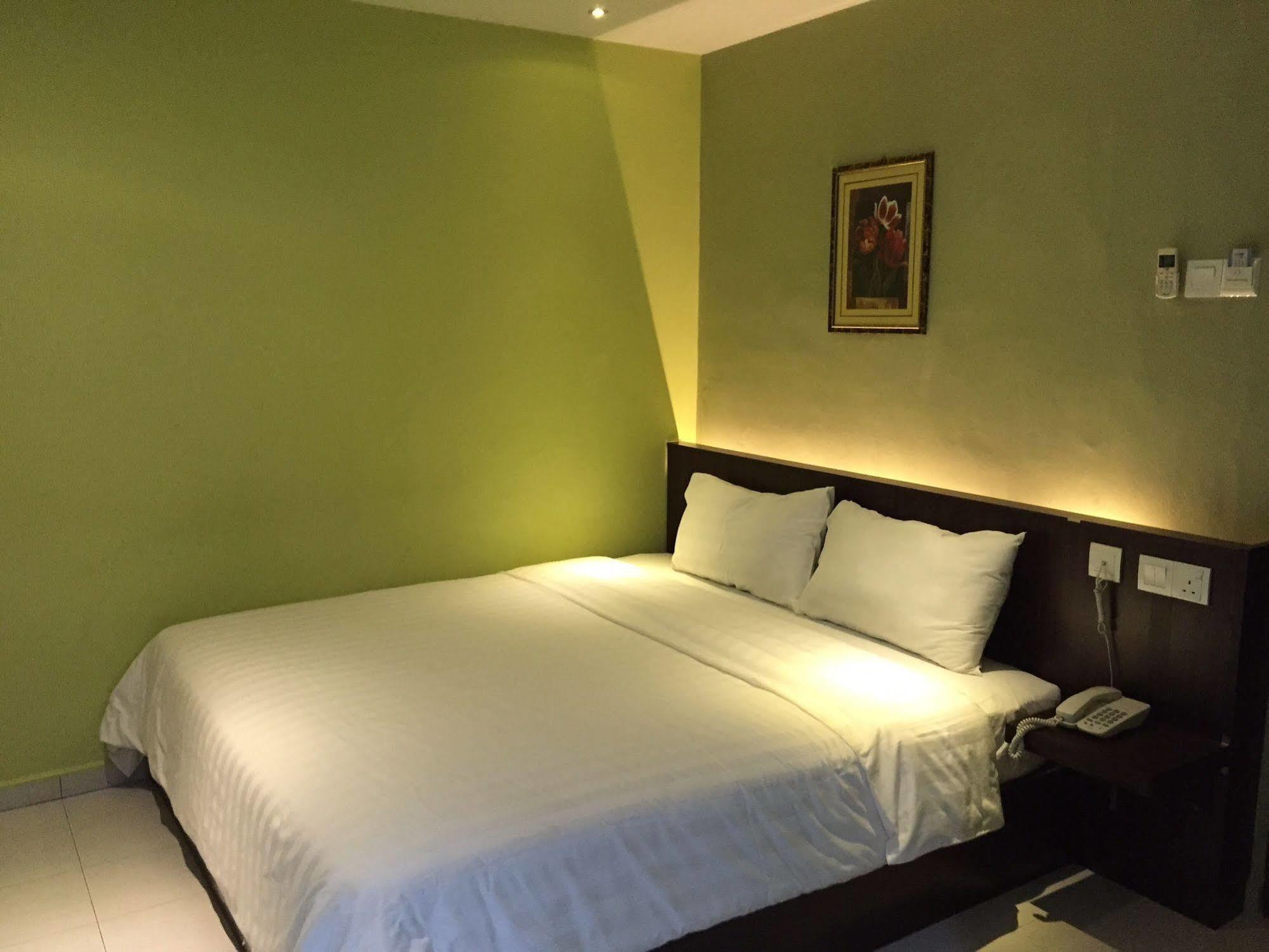 Hotel Vistana Micassa Taiping Bagian luar foto
